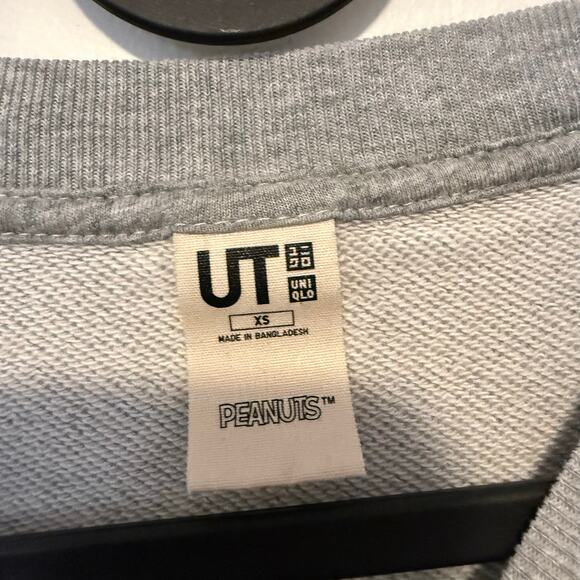 Uniqlo Peanuts Gray Sweatshirt Women's size XS - Picture 6 of 8